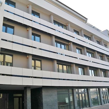 Riverside Apartman With Free Parking Γκιόρ Εξωτερικό φωτογραφία